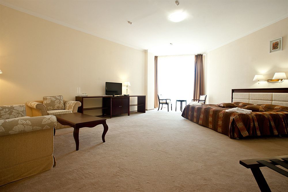 Bugaz Sea View Hotel Gribovka Ngoại thất bức ảnh