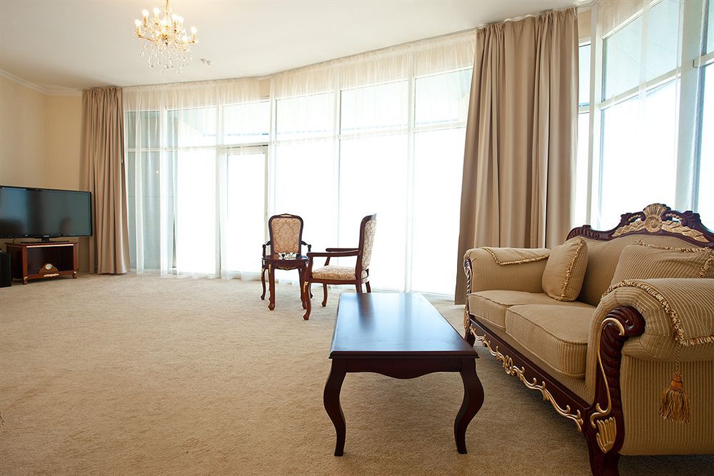 Bugaz Sea View Hotel Gribovka Ngoại thất bức ảnh