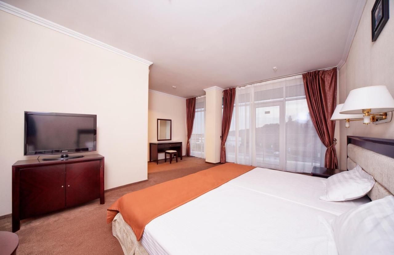 Bugaz Sea View Hotel Gribovka Ngoại thất bức ảnh