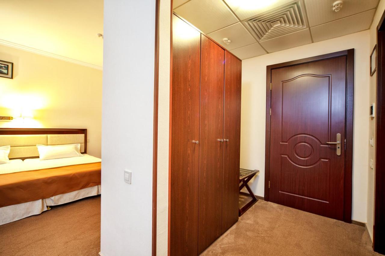 Bugaz Sea View Hotel Gribovka Ngoại thất bức ảnh