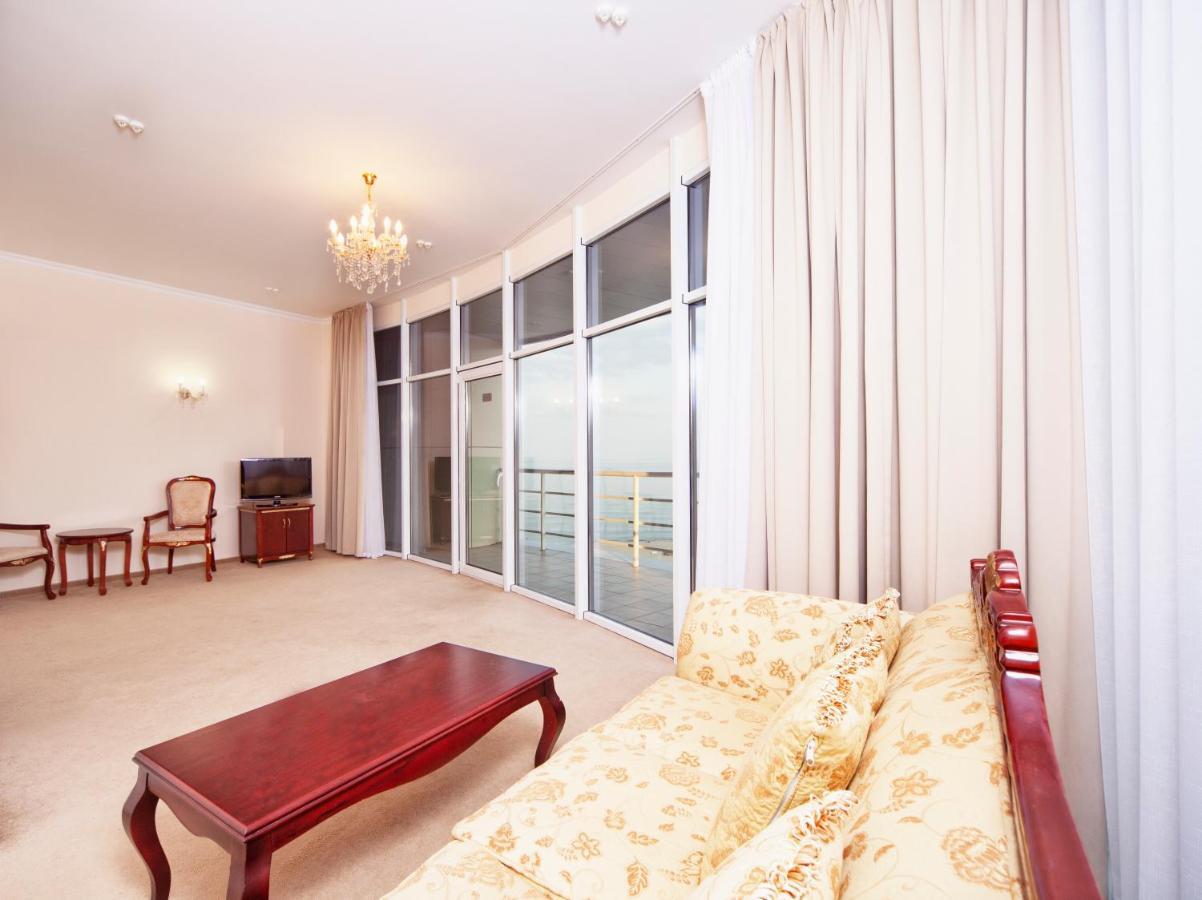 Bugaz Sea View Hotel Gribovka Ngoại thất bức ảnh